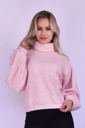 Różowy damski sweter oversize z prążkowanej angory, krótki fason, nr 503 